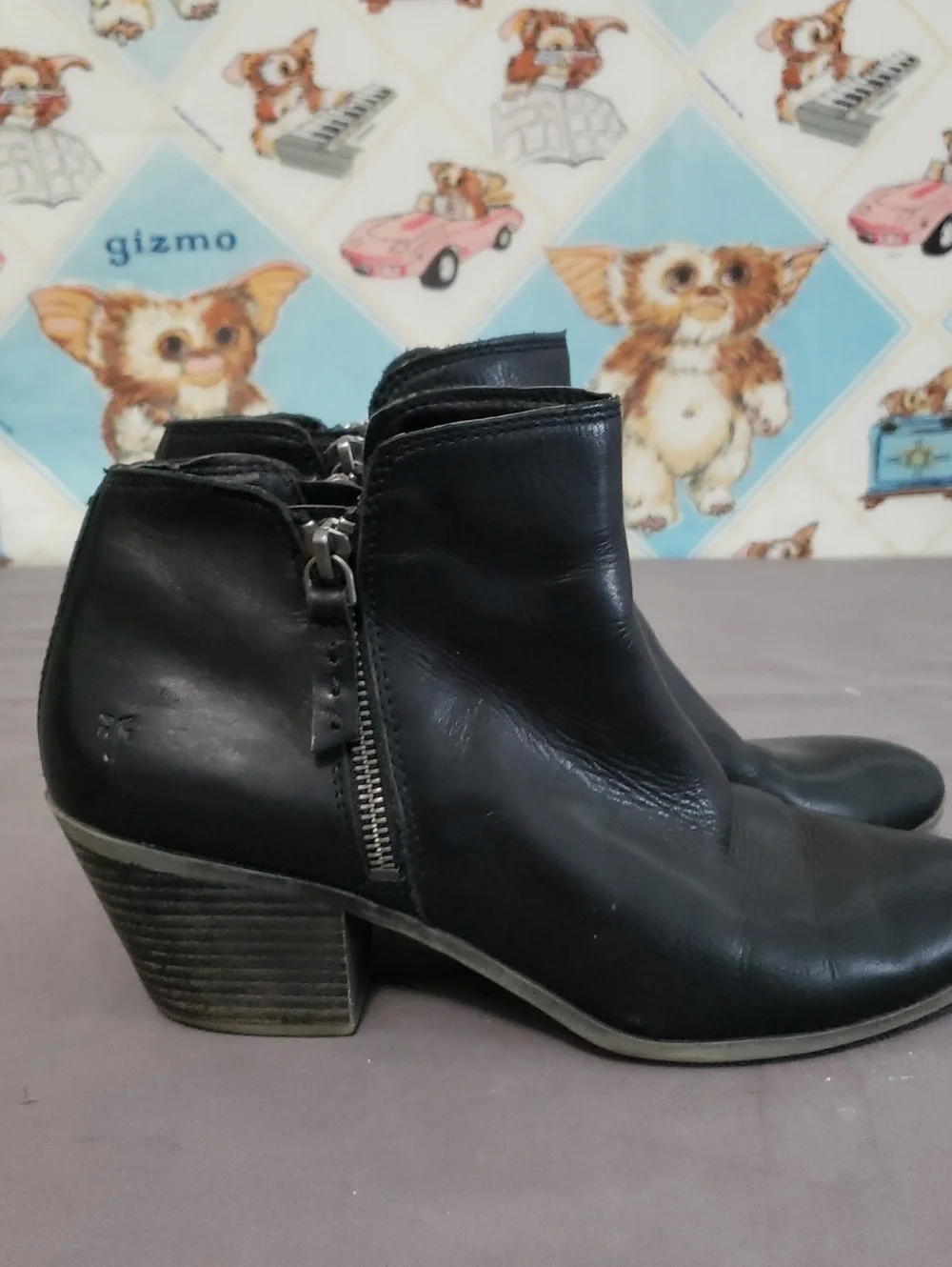 Women’s Frye Black Ankle Boots - Sleek Zipper Low Heel Size 10